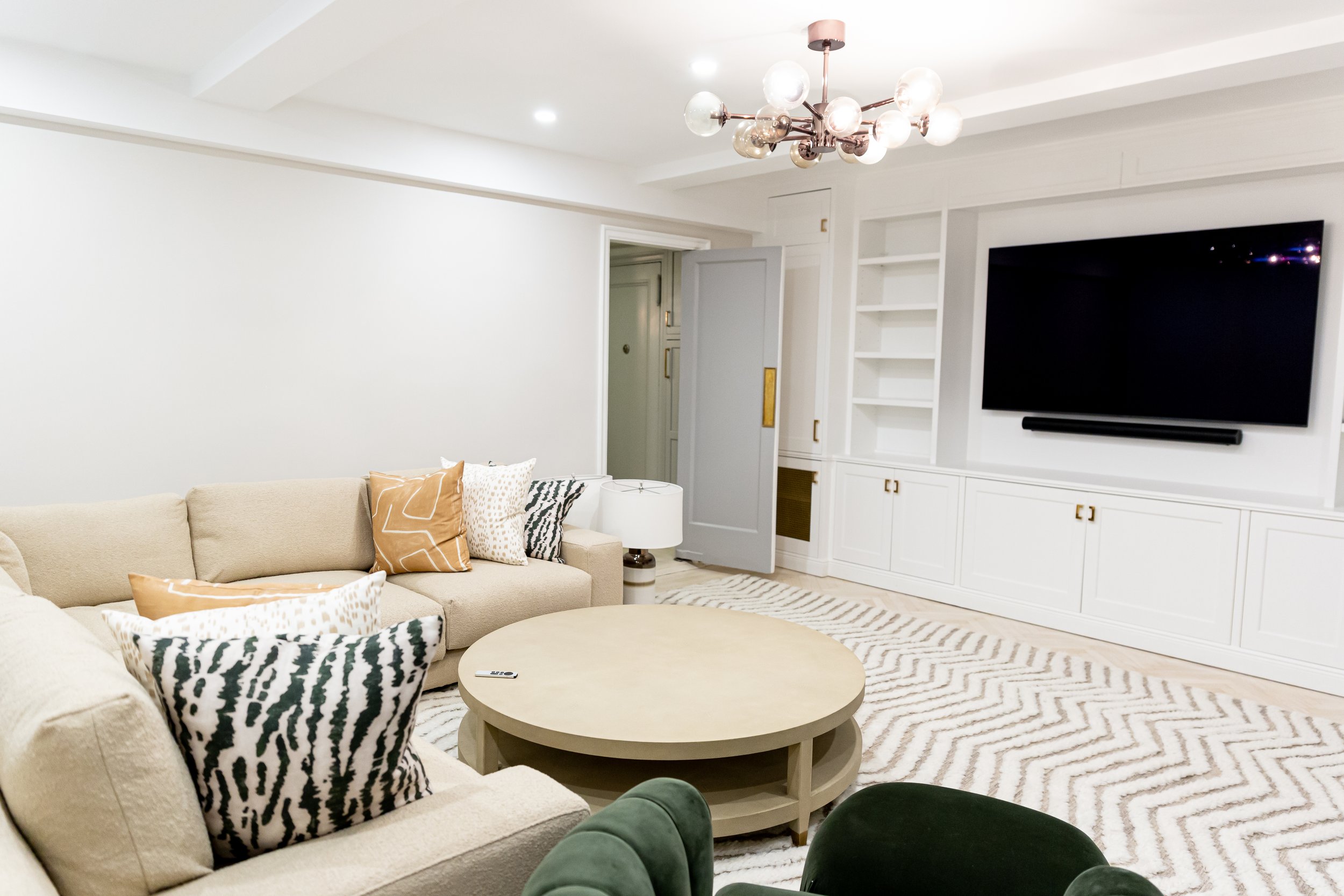 88th and Madison - Image 21